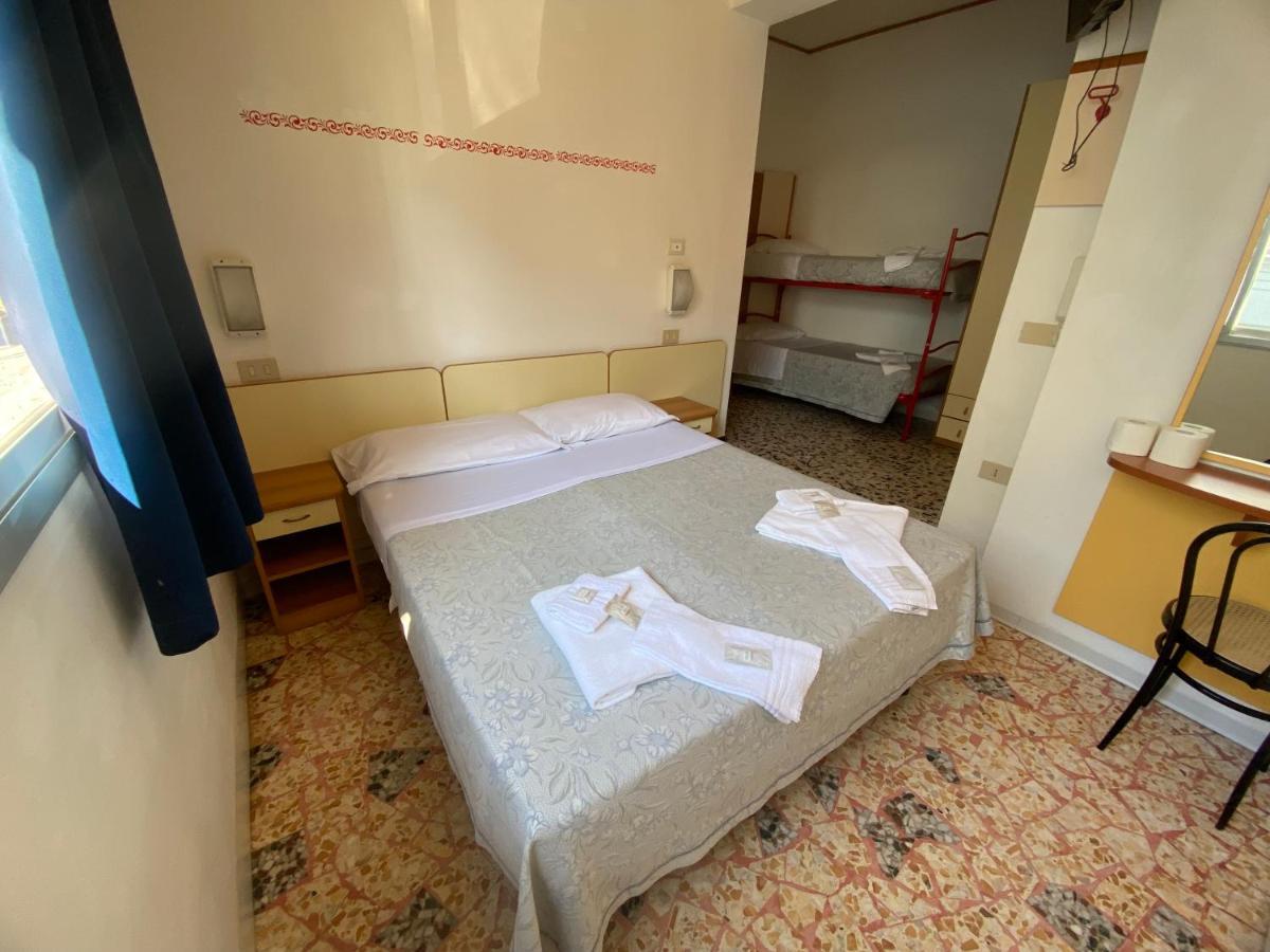 Hotel Nanni Garnì Rimini Esterno foto