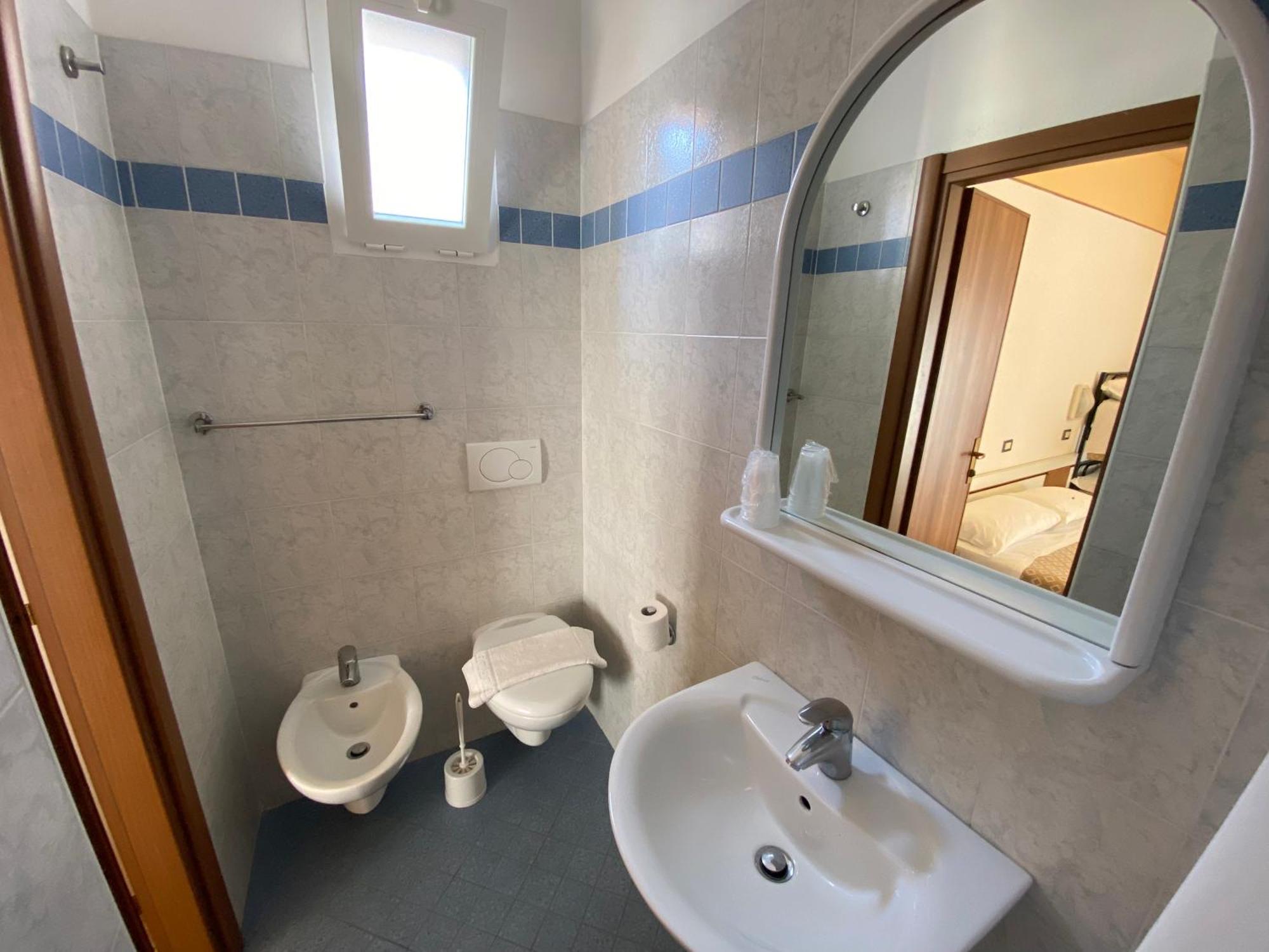 Hotel Nanni Garnì Rimini Esterno foto