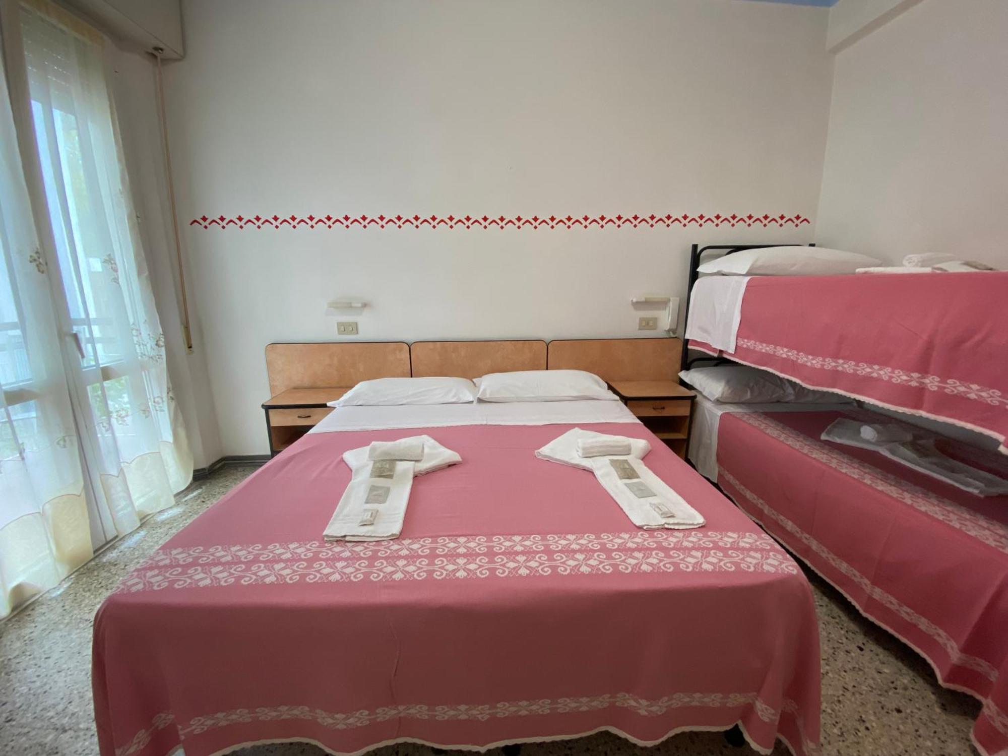 Hotel Nanni Garnì Rimini Esterno foto